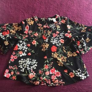 Witchy black floral bell sleeve blouse